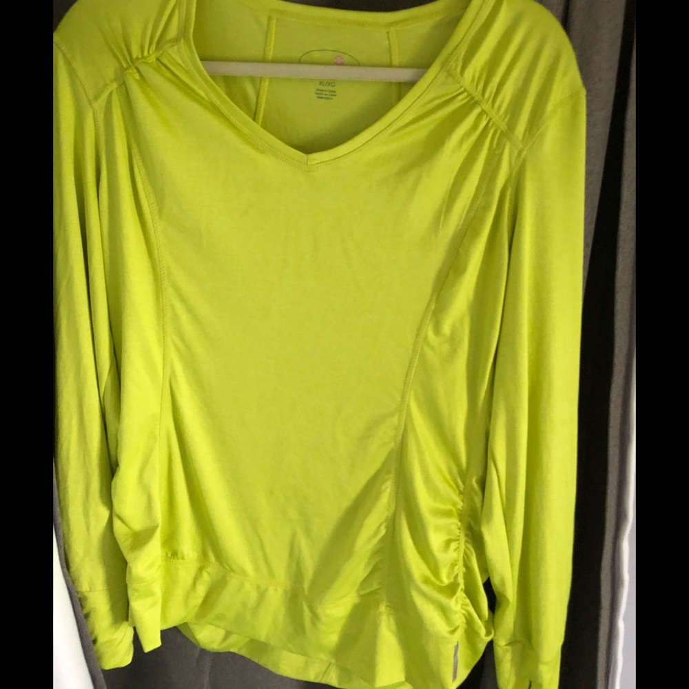 Fitted long sleeve exercise shirt